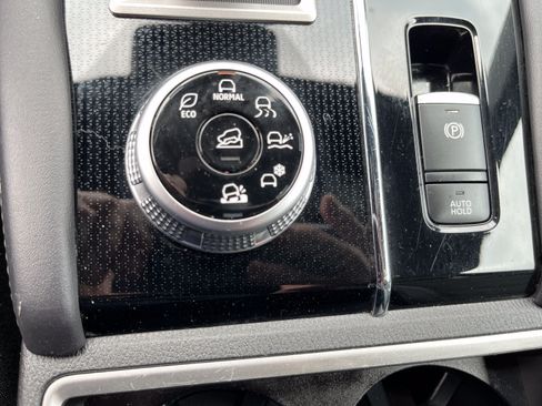 Used 2024 Mitsubishi Outlander Ralliart AWD/4WD image 24