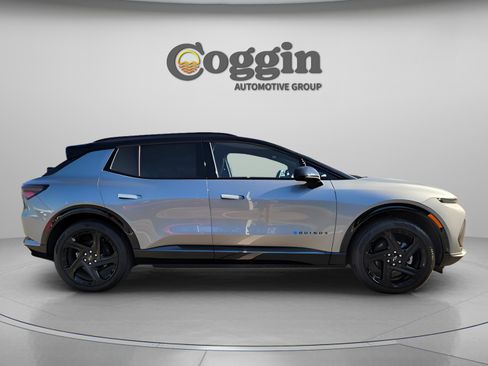 New 2025 Chevrolet Equinox EV RS image 4