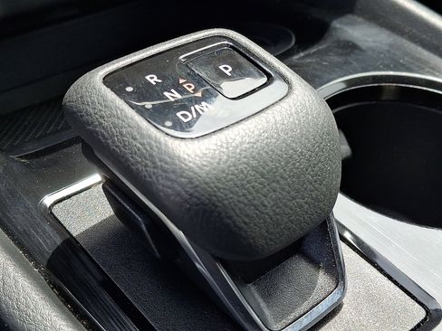 Used 2024 Nissan Rogue SV AWD/4WD image 14
