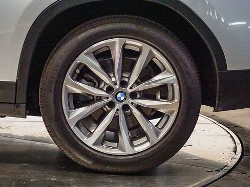 Used 2019 BMW X4 xDrive30i w/ Convenience Package image 9