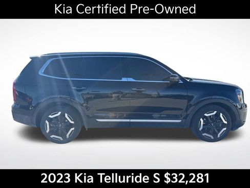 Certified 2023 Kia Telluride S image 2