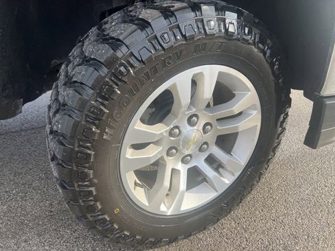 Used 2018 Chevrolet Silverado 1500 LTZ image 32
