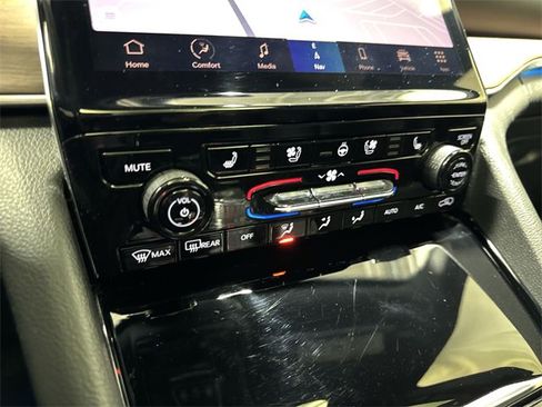 Used 2023 Jeep Grand Cherokee L Summit w/ High Altitude Package image 23