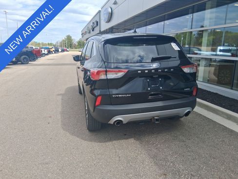 Used 2022 Ford Escape Titanium w/ Class II Trailer Tow Package AWD/4WD image 6