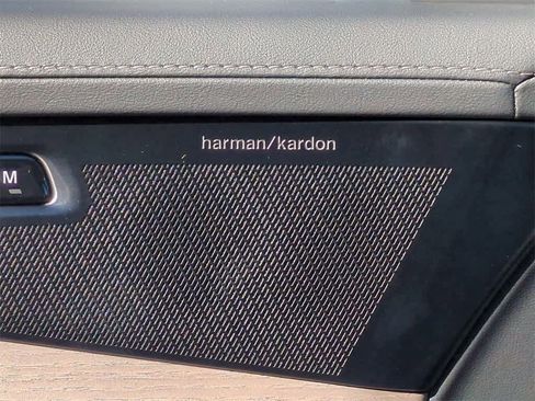 New 2026 Volvo XC90 B6 Plus w/ Protection Package Premier image 29