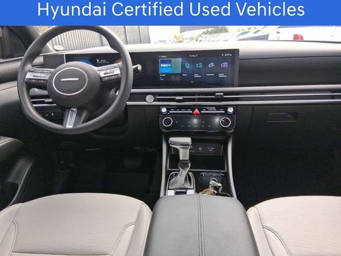 Certified 2025 Hyundai Santa Cruz SEL image 12