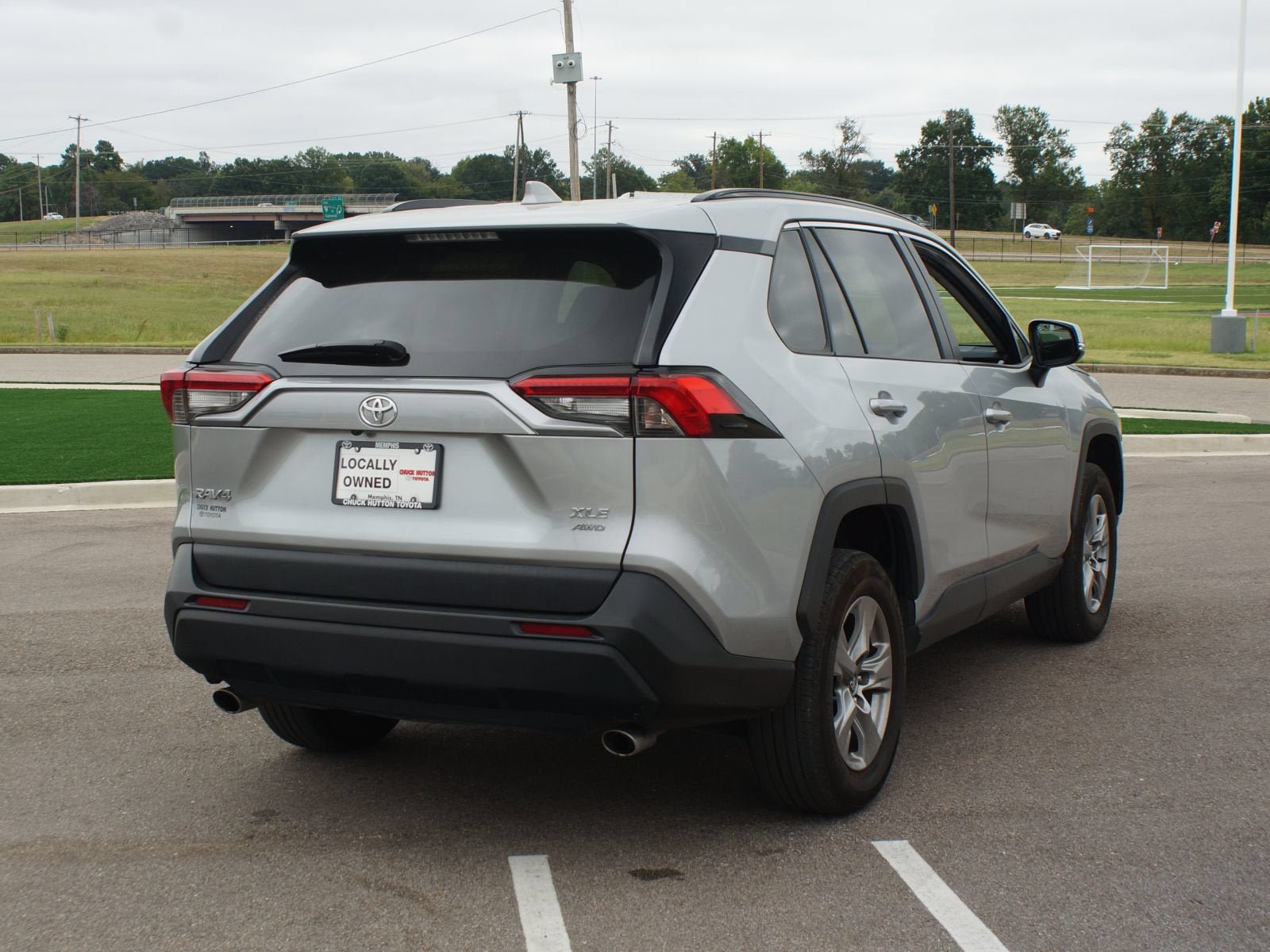 Used 2025 Toyota RAV4 XLE AWD/4WD image 19