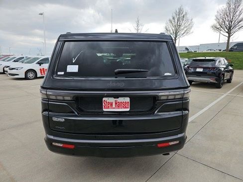 New 2026 Jeep Grand Wagoneer 4WD image 5