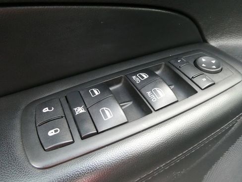 Used 2015 Jeep Grand Cherokee Laredo w/ Quick Order Package 23E AWD/4WD image 22