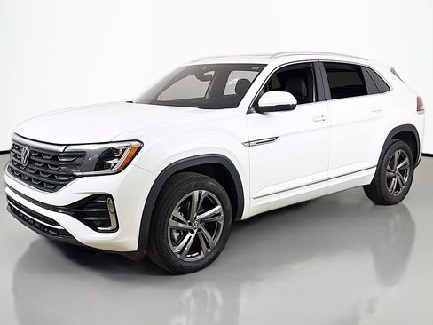 Used 2024 Volkswagen Atlas Cross Sport SEL R-Line AWD/4WD image 10