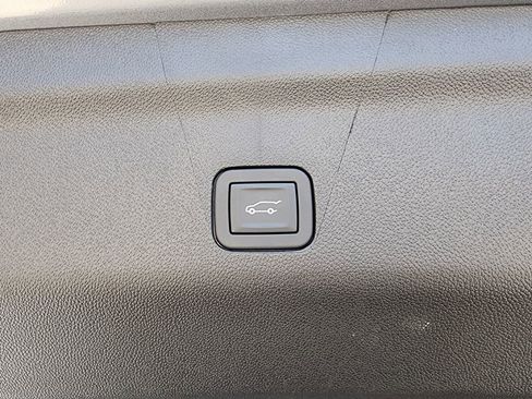 New 2026 GMC Yukon XL Elevation image 52