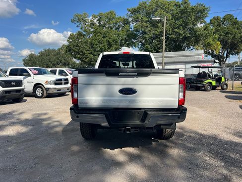 Used 2019 Ford F250 Lariat w/ Lariat Value Package image 4