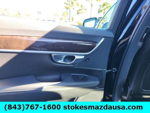 Used 2017 Volvo S90 T5 Momentum w/ Convenience Package image 17