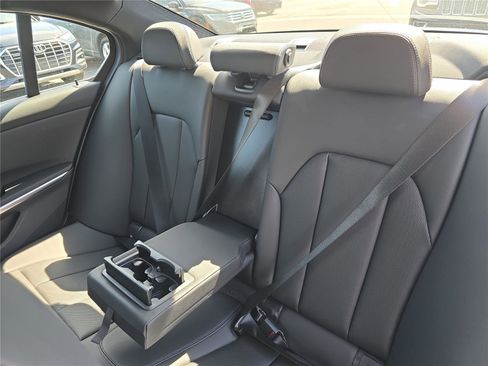 Used 2025 BMW 330i Sedan image 13
