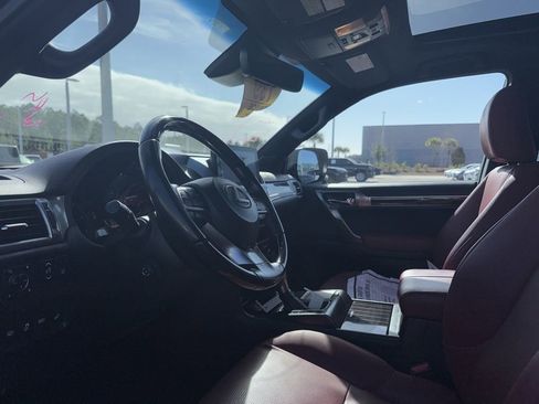 Used 2023 Lexus GX 460 Premium w/ Premium Package image 6