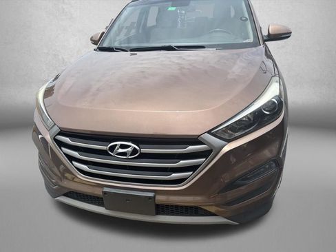 Used 2017 Hyundai Tucson Value AWD/4WD image 2