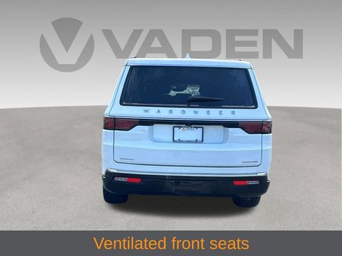 Used 2023 Jeep Wagoneer L Series II AWD/4WD image 16
