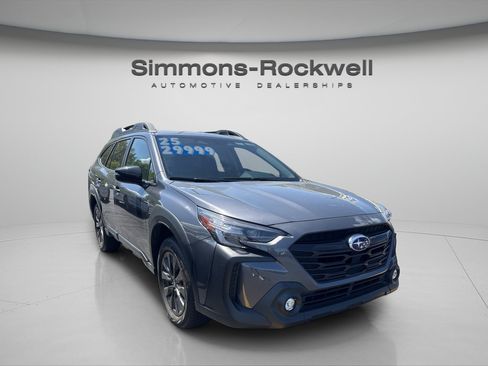 Used 2025 Subaru Outback Onyx Edition AWD/4WD image 6
