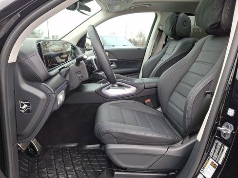 Used 2026 Mercedes-Benz GLS 450 4MATIC image 15