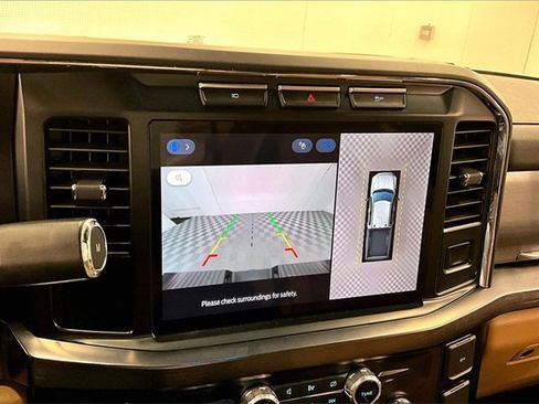 Used 2024 Ford F250 Lariat w/ Black Appearance Package image 26