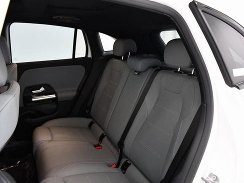 Used 2026 Mercedes-Benz GLA 250 4MATIC image 7