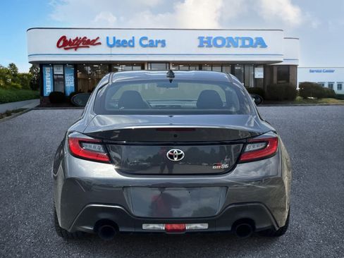 Used 2025 Toyota GR86 RWD image 4