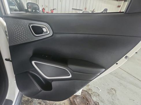 Used 2024 Kia Soul LX FWD image 23