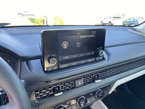 Used 2023 Honda Accord EX image 37
