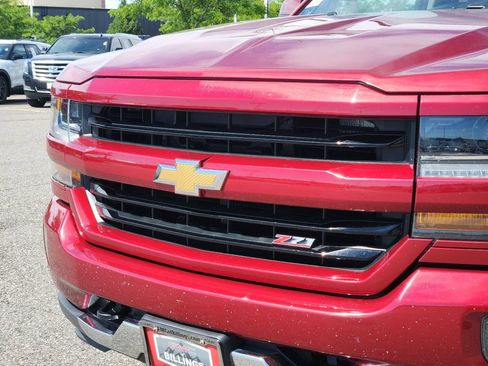 Used 2018 Chevrolet Silverado 1500 LT w/ All Star Edition AWD/4WD image 29
