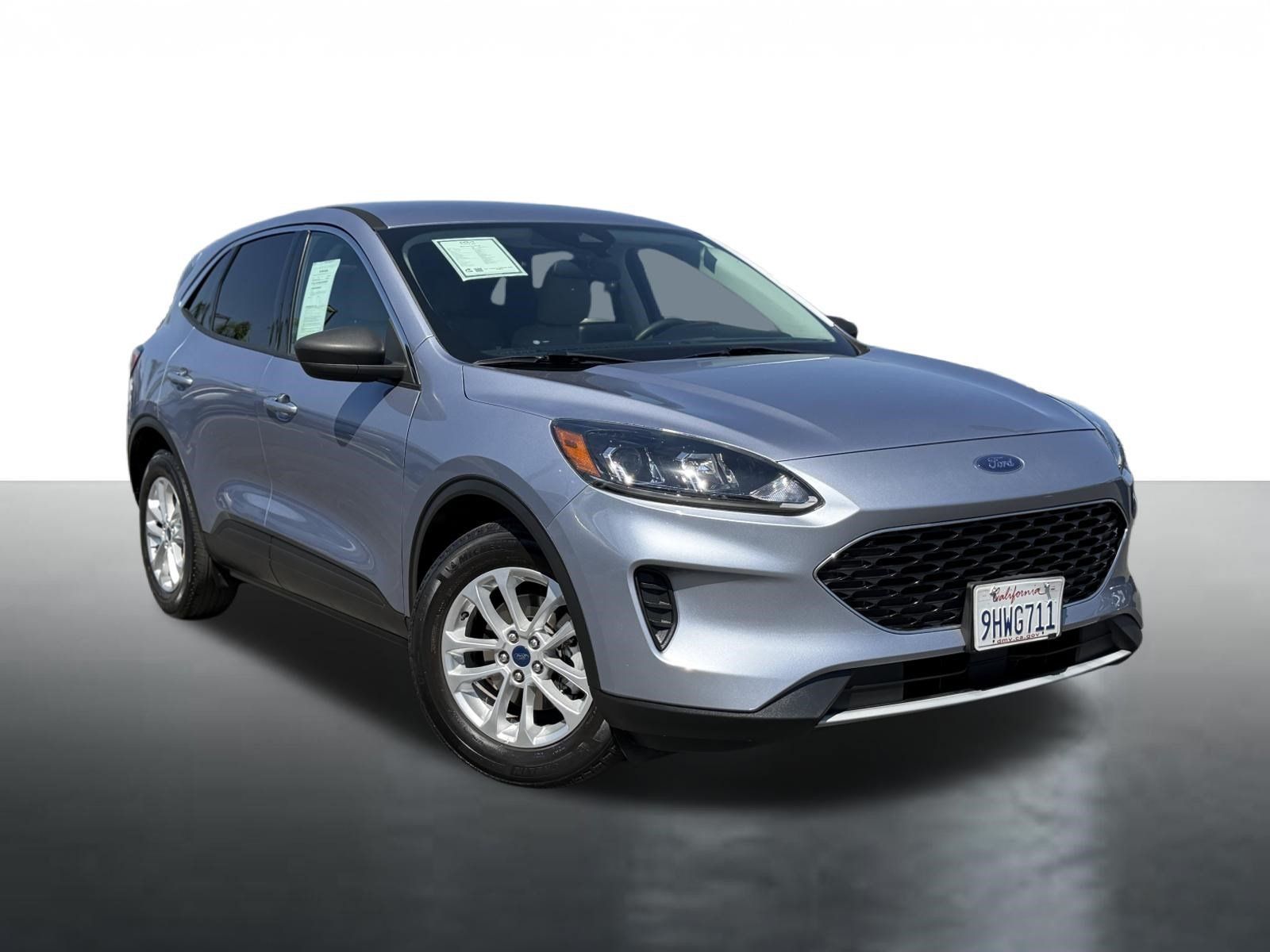 Used 2022 Ford Escape SE FWD image 2
