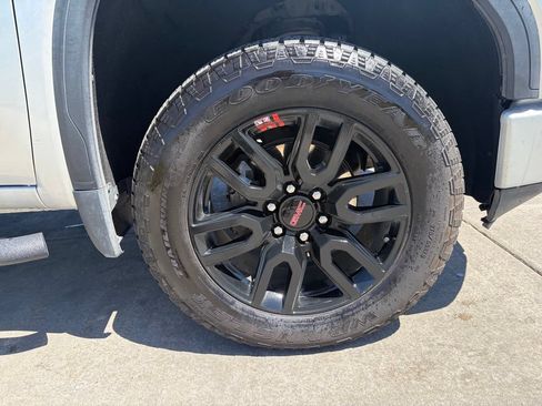 Used 2022 GMC Sierra 1500 Elevation AWD/4WD image 10