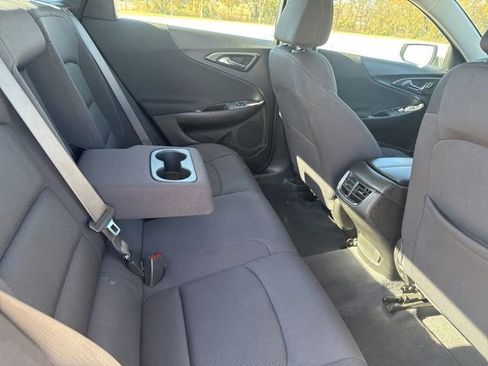 Used 2024 Chevrolet Malibu LT image 18