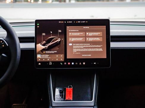 Used 2026 Tesla Model Y Long Range RWD image 16
