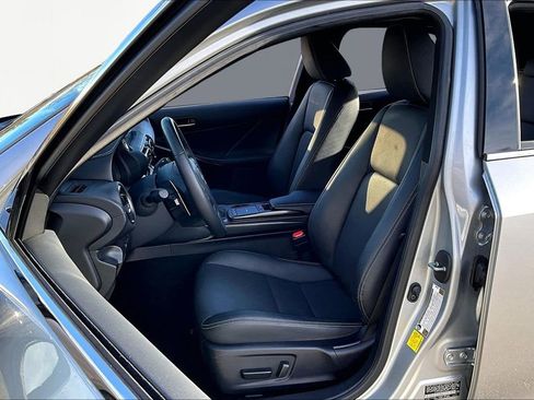 Used 2023 Lexus IS 300 w/ Comfort Package image 17