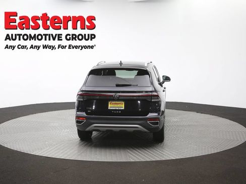 Used 2025 Volkswagen Taos SE FWD image 36