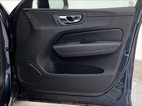 Certified 2025 Volvo XC60 B5 Plus image 25