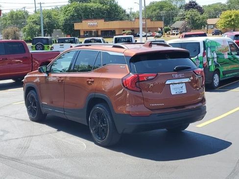 Used 2019 GMC Terrain SLE w/ Driver Convenience Package AWD/4WD image 3