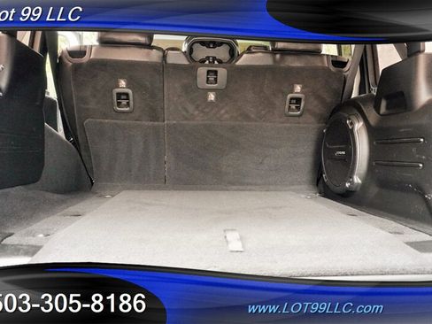Used 2018 Jeep Wrangler Unlimited Sahara AWD/4WD image 15