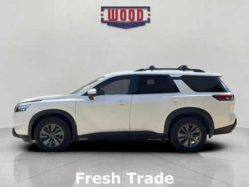 Used 2024 Nissan Pathfinder SV AWD/4WD image 4