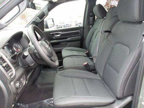 New 2026 RAM 1500 4x4 Crew Cab image 10