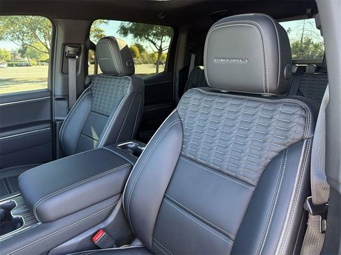 Used 2025 GMC Sierra EV Denali image 23