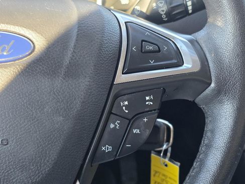 Used 2016 Ford Fusion SE w/ Equipment Group 201A FWD image 12