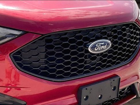 Used 2021 Ford Edge ST-Line FWD image 25