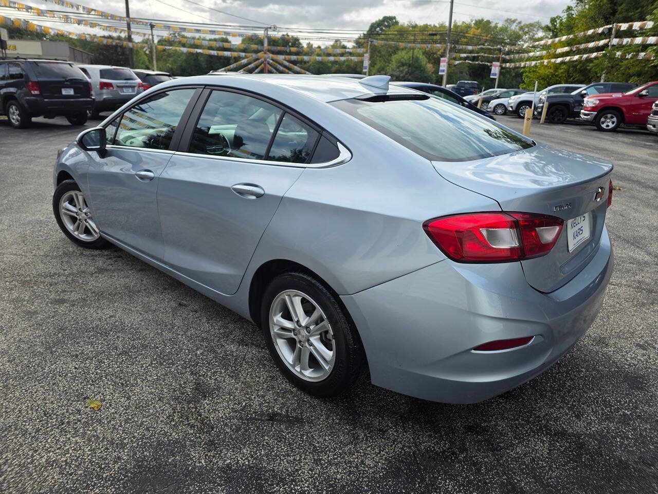 Used 2017 Chevrolet Cruze LT w/ Convenience Package FWD image 6
