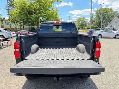 Used 2018 Chevrolet Silverado 1500 LT w/ Midnight Edition AWD/4WD image 31