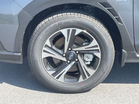 Certified 2025 Subaru Crosstrek 2.5i Premium AWD/4WD image 8