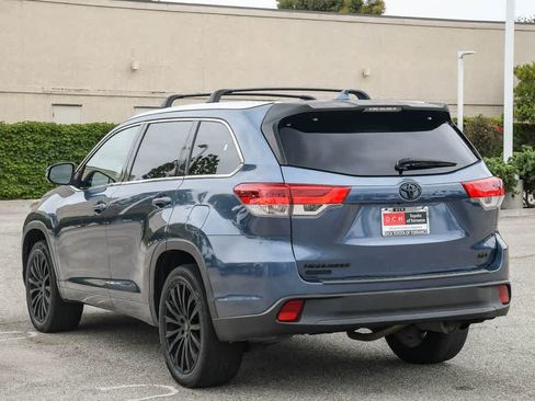 Used 2017 Toyota Highlander XLE FWD image 7