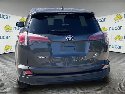 Used 2018 Toyota RAV4 LE w/ Carpet Mat Package AWD/4WD image 3