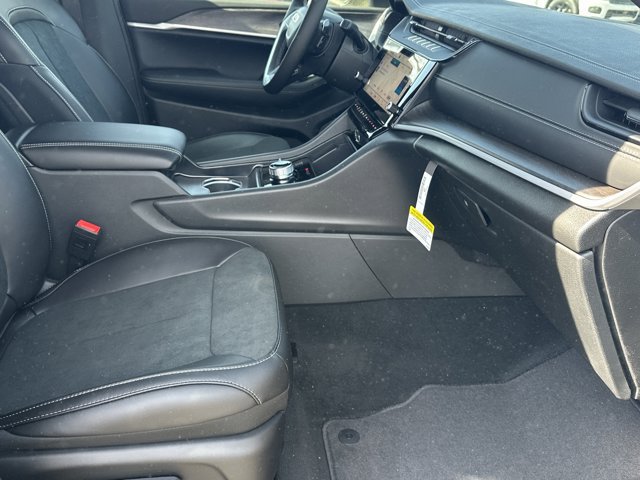 New 2026 Jeep Grand Cherokee Altitude AWD/4WD image 15
