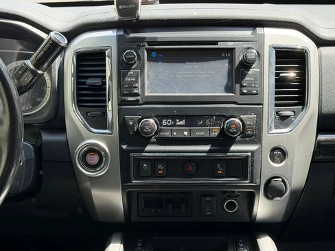 Used 2017 Nissan Titan SV RWD image 14